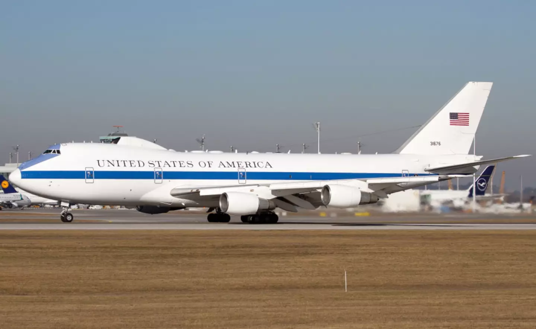 E-4B, Boeing E-4B qhxirhikridrkkmp